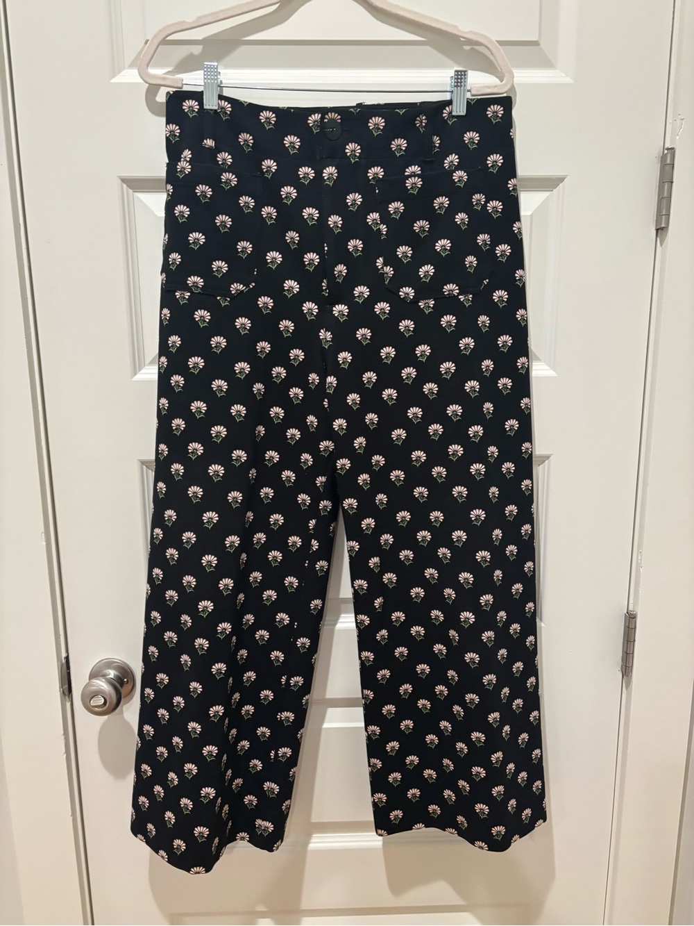 Maeve Colette Black Wide-Leg Pants with White Floral Print - Picture 2 of 7